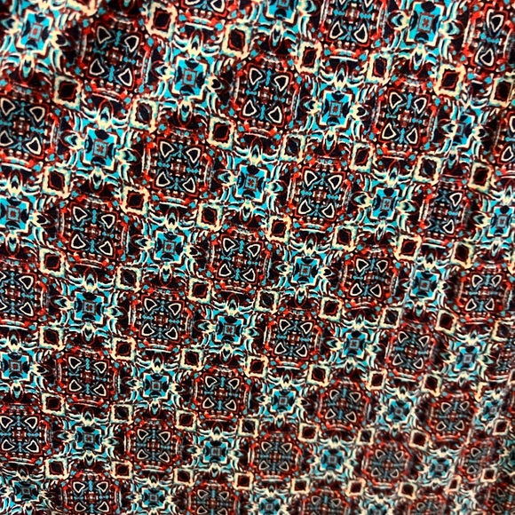 NWT pattern tank top - Picture 4 of 4